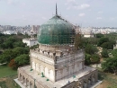 The green tiled dome of Sultan Mohammed Qutb Shah in the tombs complex. (Image: Lipi Bharadwaj)